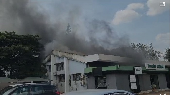 Umwotsi wari mwinshi cyane