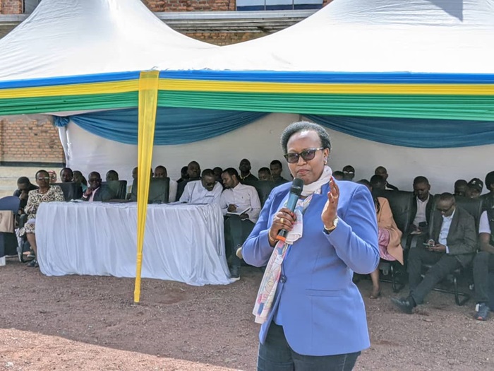 Ingabire Assoumpta yibukije ababyeyi ko umwana yitabwaho kuva agisamwa na nyuma yo kuvuka