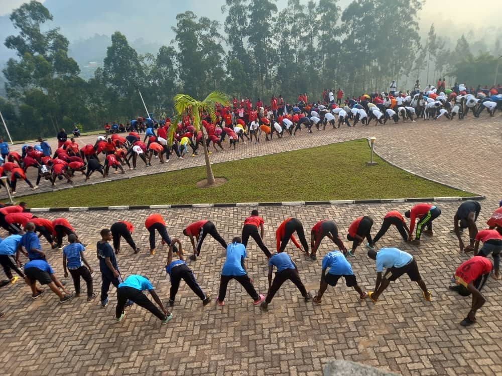 Ku rwego rw'Akarere ka Gakenke iyi siporo yatangiriye mu isanteri ya Gakenke bagana ku biro by'Akarere