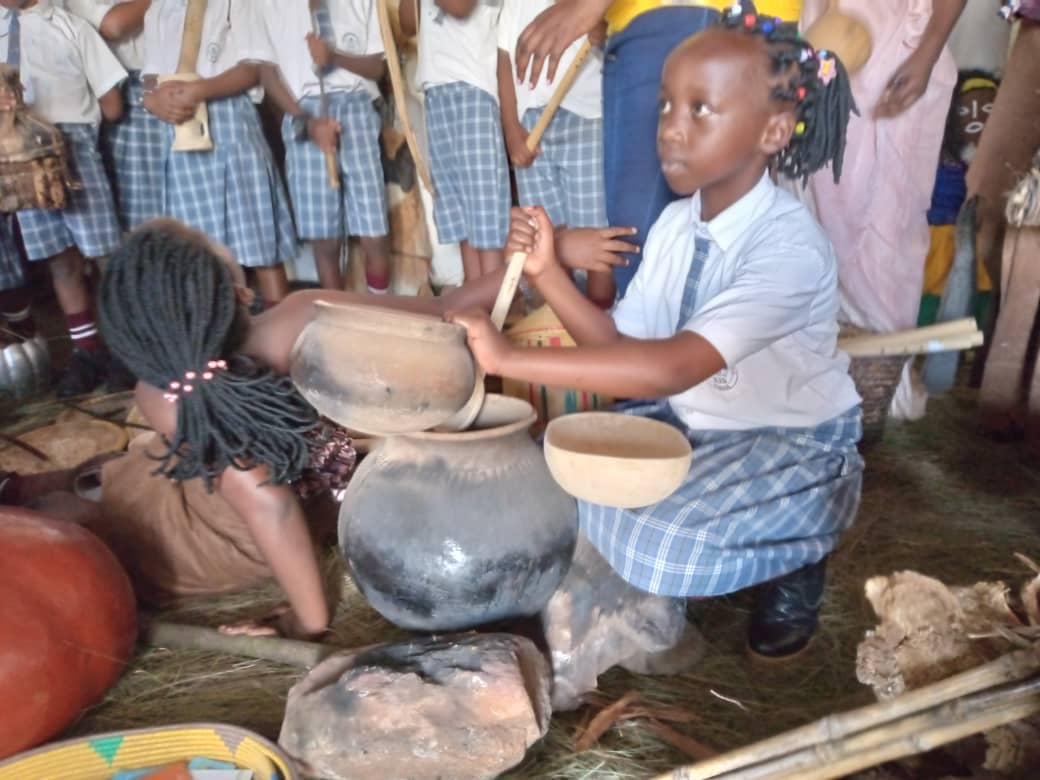 Abana bahava bashize amatsiko menshi kubyo bigishwa mu Kinyarwanda