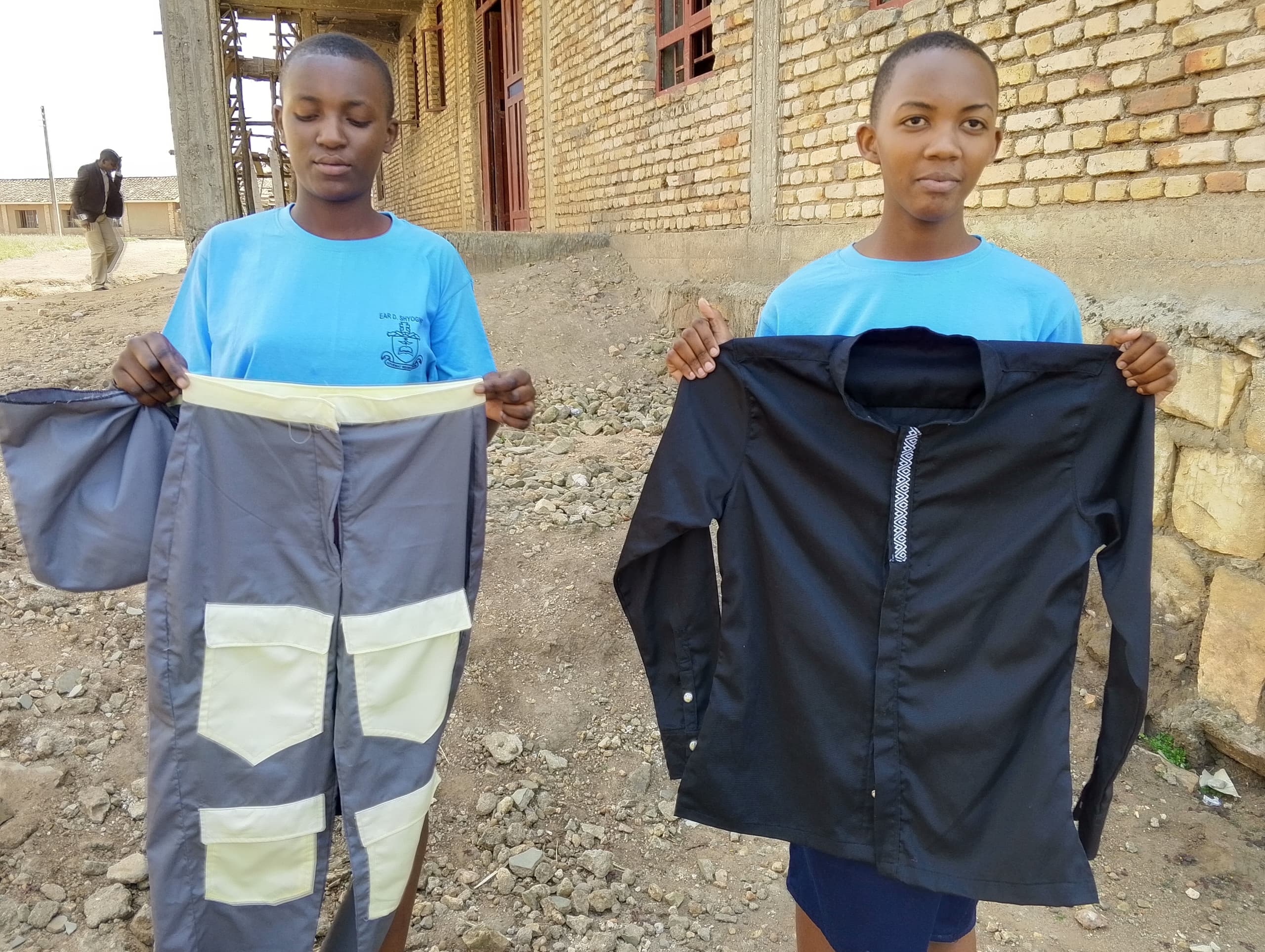 Abanyeshuri ba Vunga TSS bize ubudozi n'imideri bifuza ko ababyeyi babategurira ibikoresho bizabafasha kwihangira imirimo