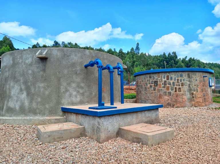 Ibigega bya metero Kibeho 75 bihurizwamo amazi ava mu masoko