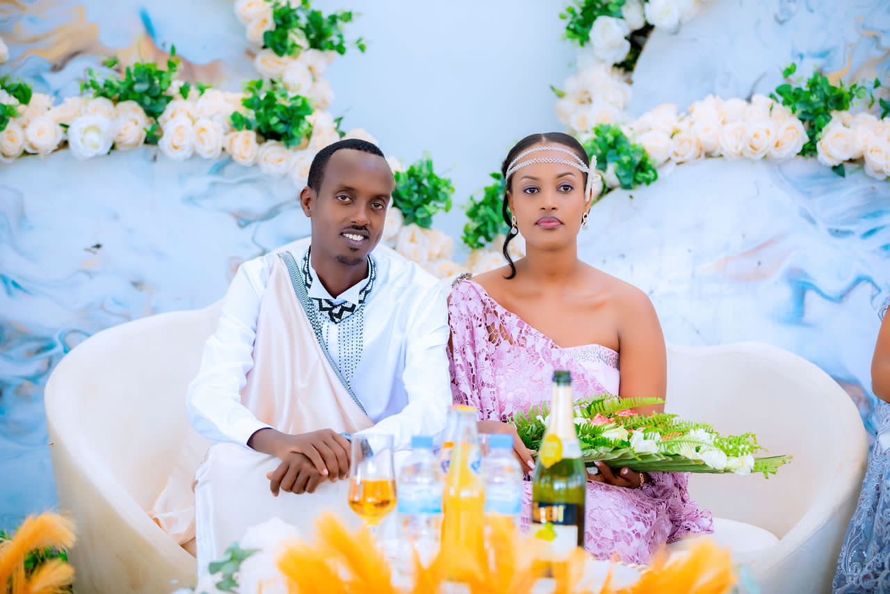 Umuhanzi Samlo yakoze ubukwe n