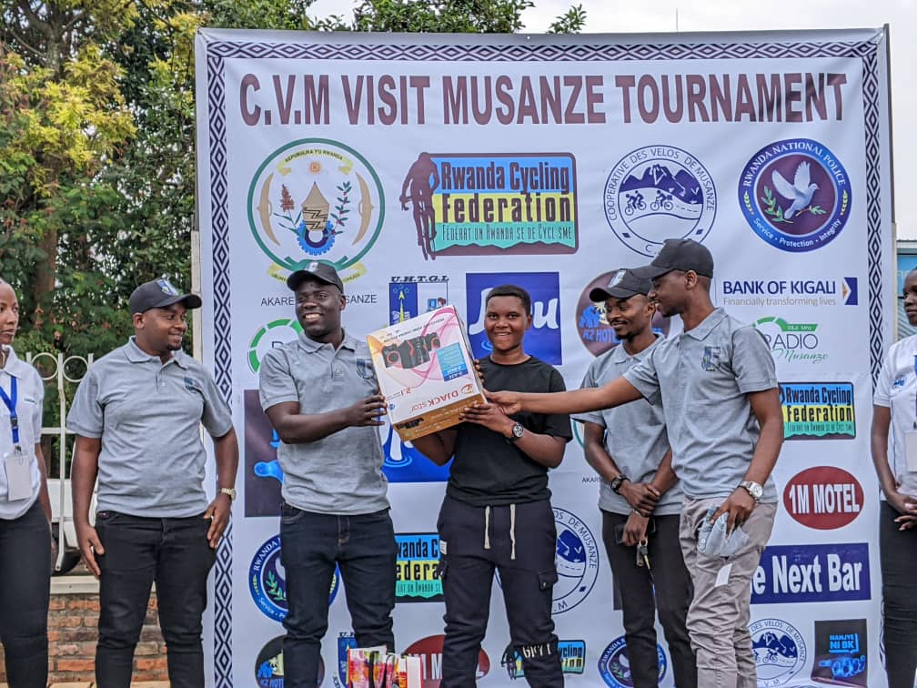 Mu bindi bihembo byatanzwe, birimo na Amprificateur