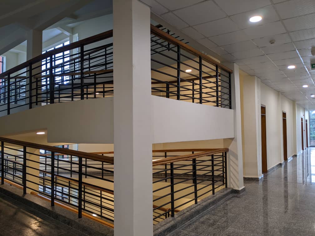 Yubatswe mu buryo bwujuje ibisabwa mu kwakira ababigana