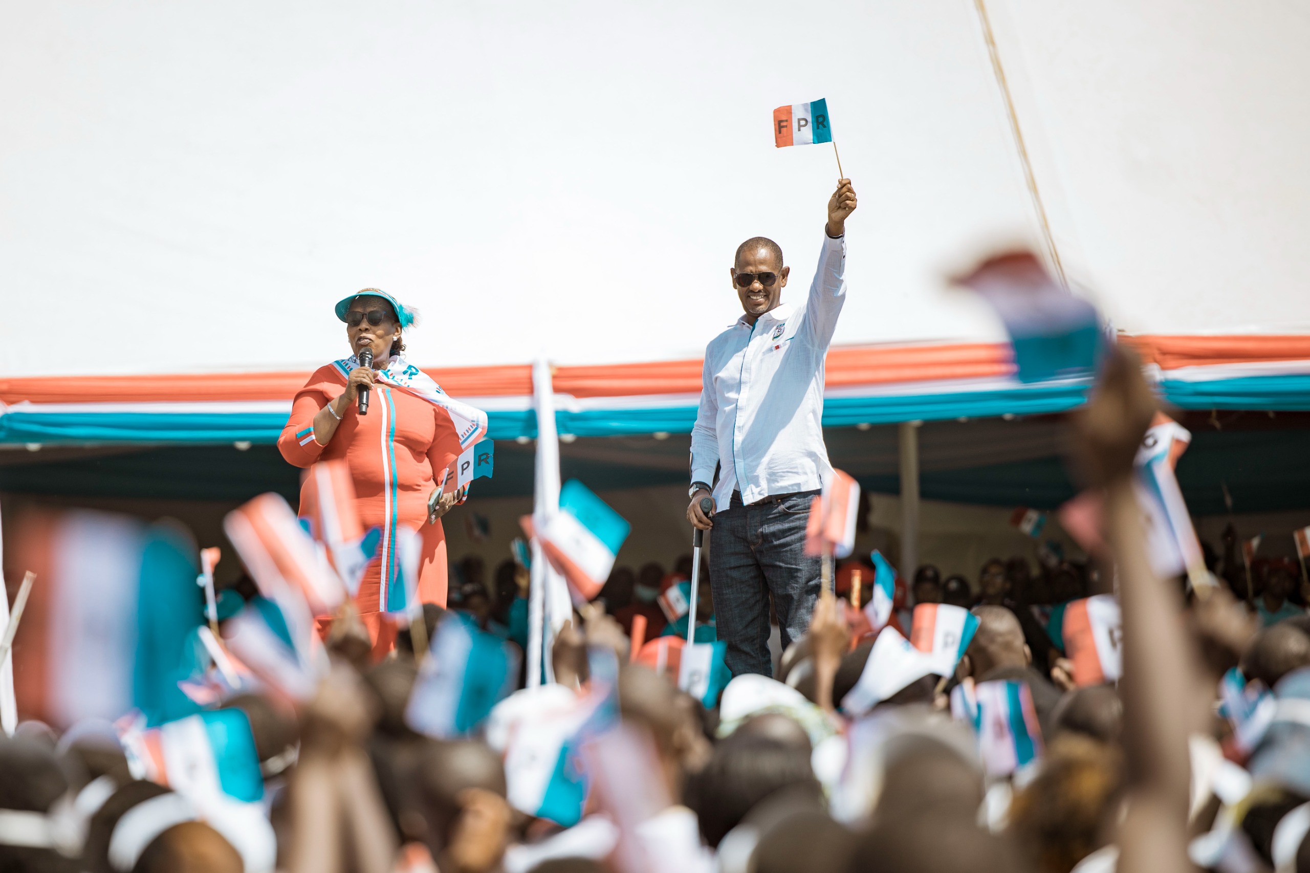 Abakandida-depite Jennifer na Musolini