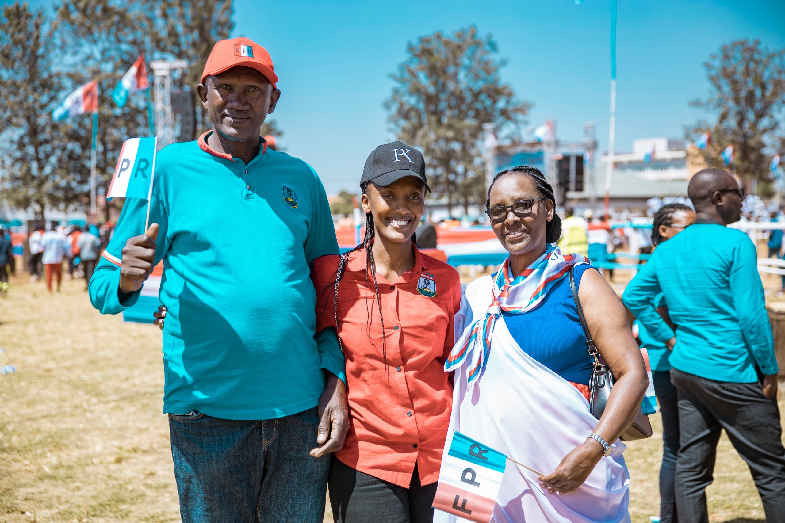 Ababyeyi b'umukandinda Mpinganzima Aline bari baje kumushyigikira