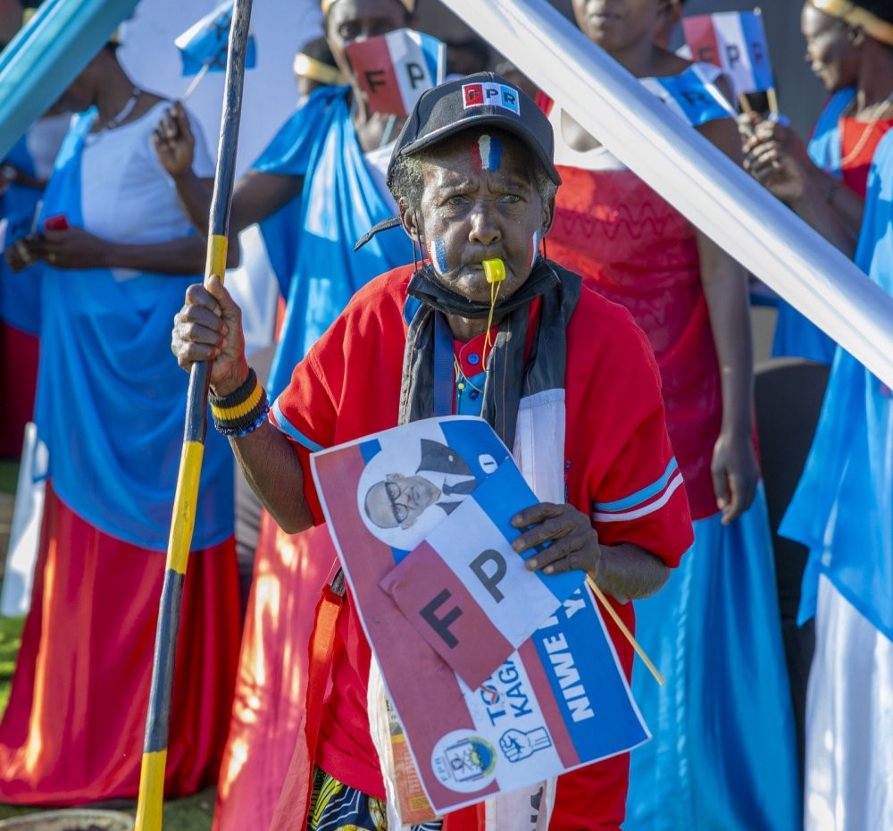 Mukecuru Mukanemeye Madeleine yari yazindukiye kwamamaza Paul Kagame 