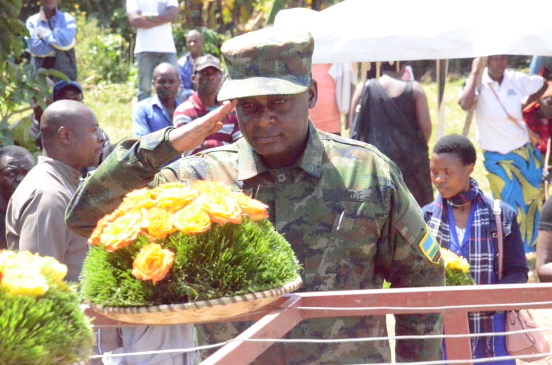 Ingabo zahaye icyubahiro Nirere wazize muvundo