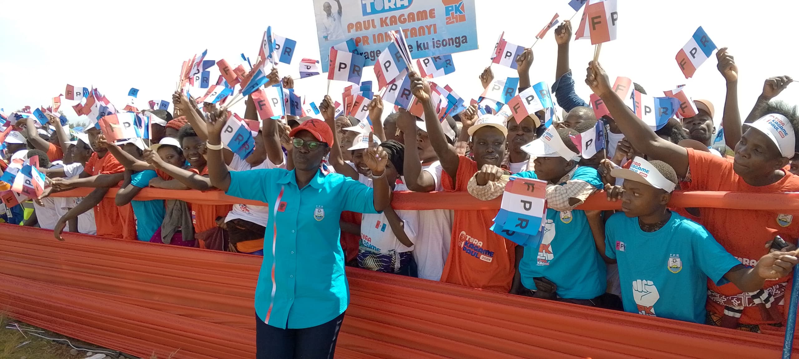 Kayitare asabana n'abandi banyamuryango