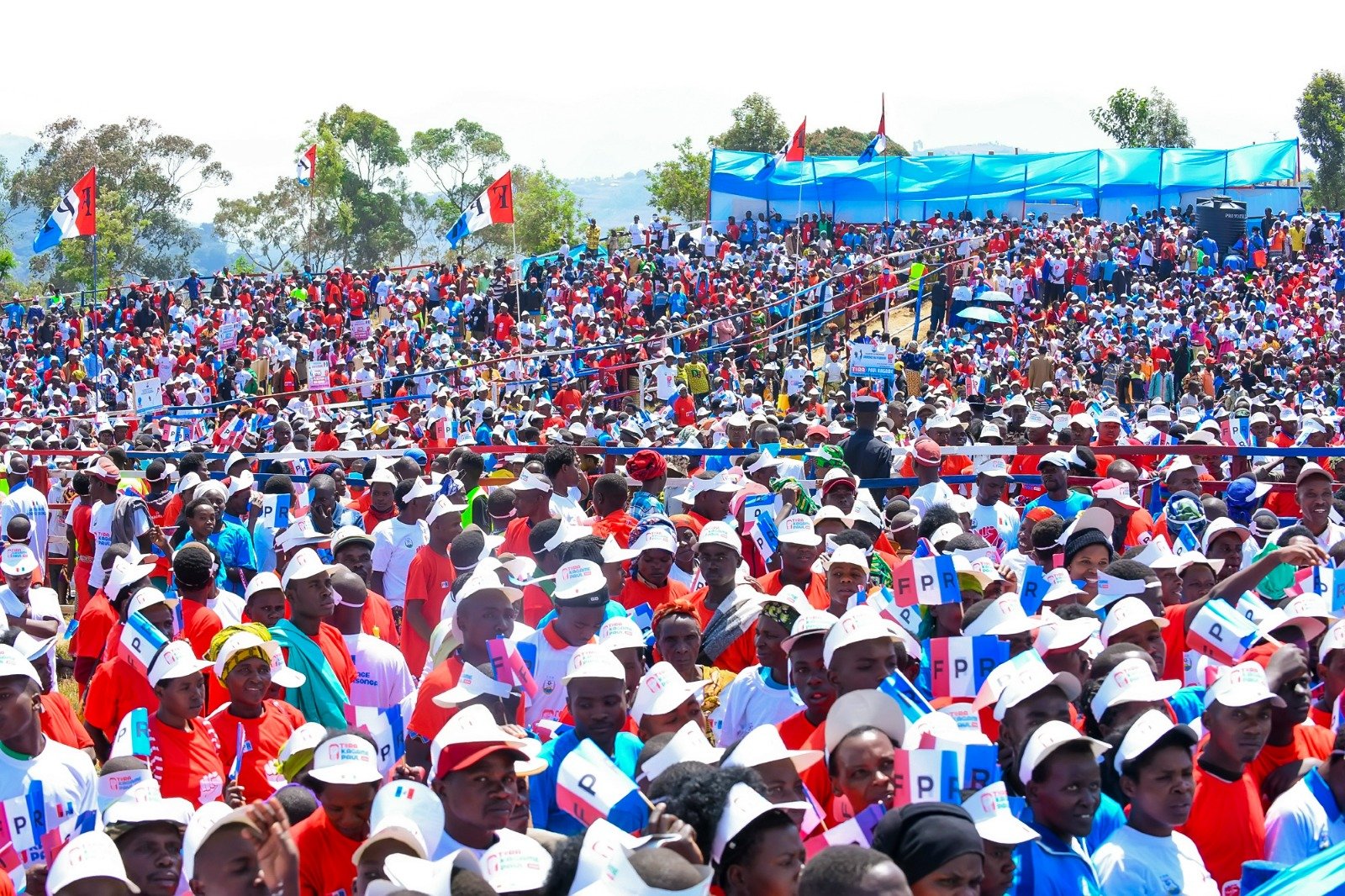 Abanyamuryango bari bitabiriye ku bwinshi