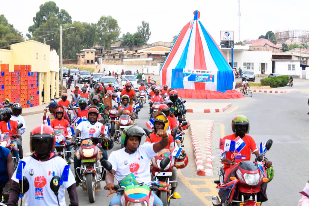 Babanje kwiyerekana mu Mujyi wa Muhanga