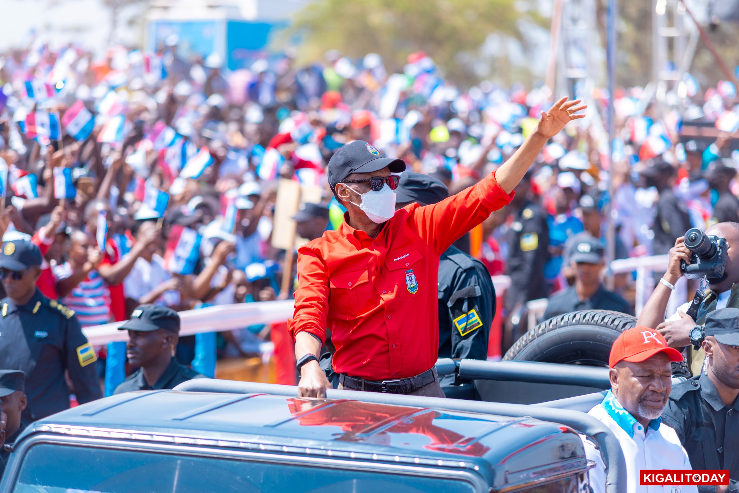 Kagame ubwo yasuhuzaga abaturage bari bateraniye i Bumbogo mu bikorwa byo kumwamamaza