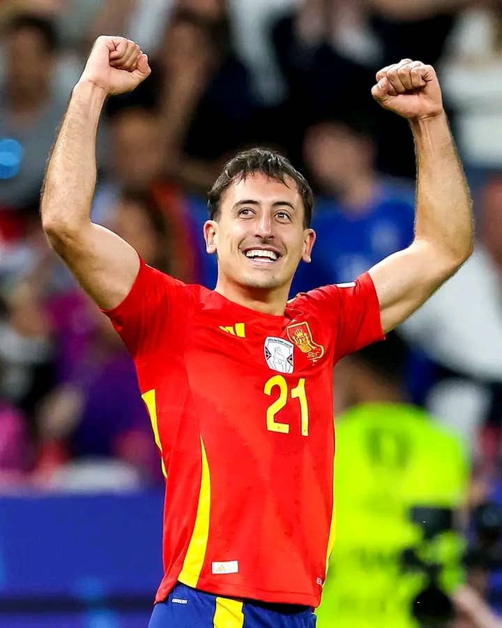 Mikel Oyarzabal watsinze igitego cya kabiri cyahesheje Espagne igikombe