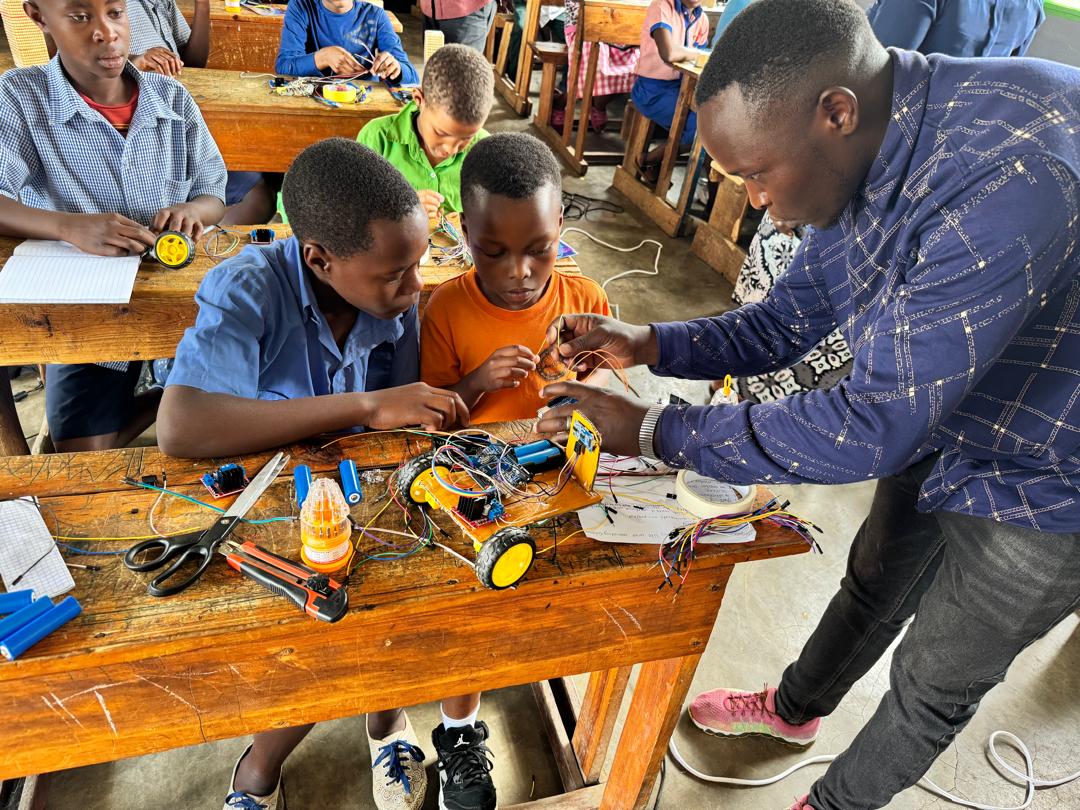 Abana bavuga ko iri koranabuhanga barimo kwigishwa rizabafasha kugera ku ndoto zabo