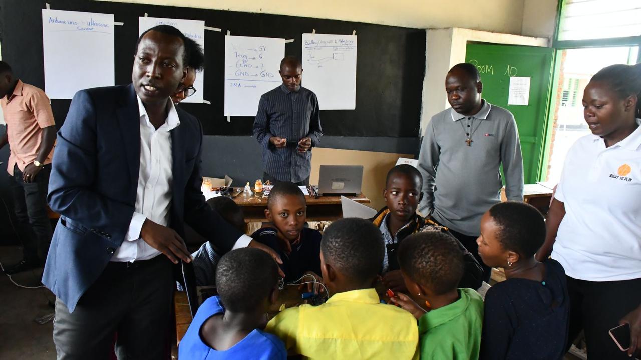 Ubuyobozi bubasaba kubyaza umusaruro aya mahirwe