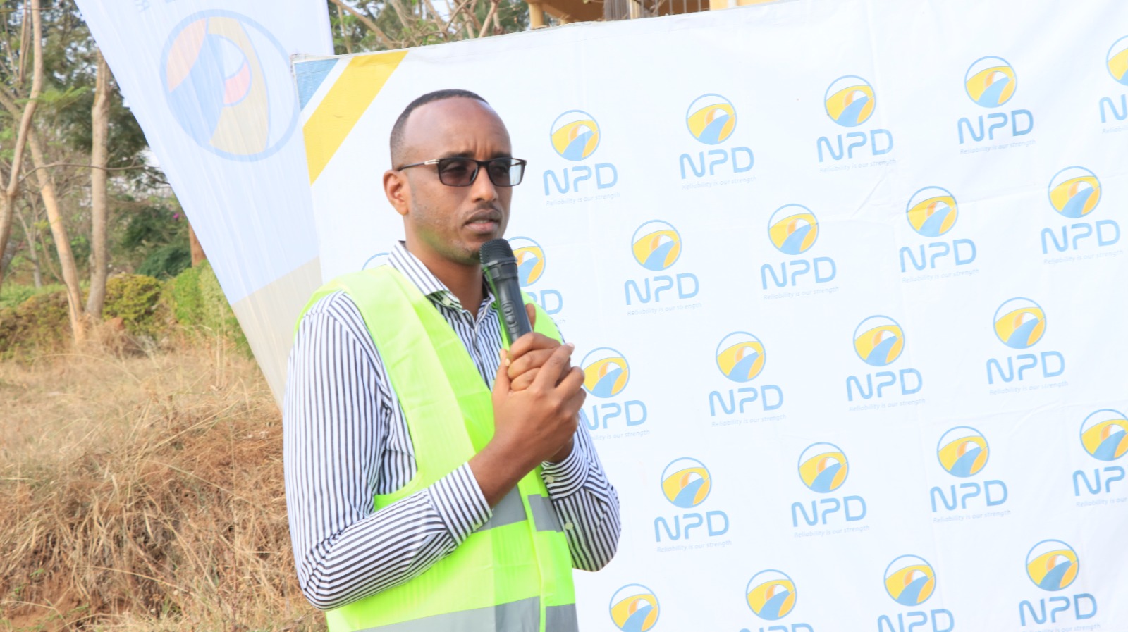 Umuyobozi w'Akarere ka Bugesera, Mutabazi Richard yasabye ko buri muntu wese akwiye kuzagira uruhare rwe kugira ngo kubaka iyo mihanda byihute