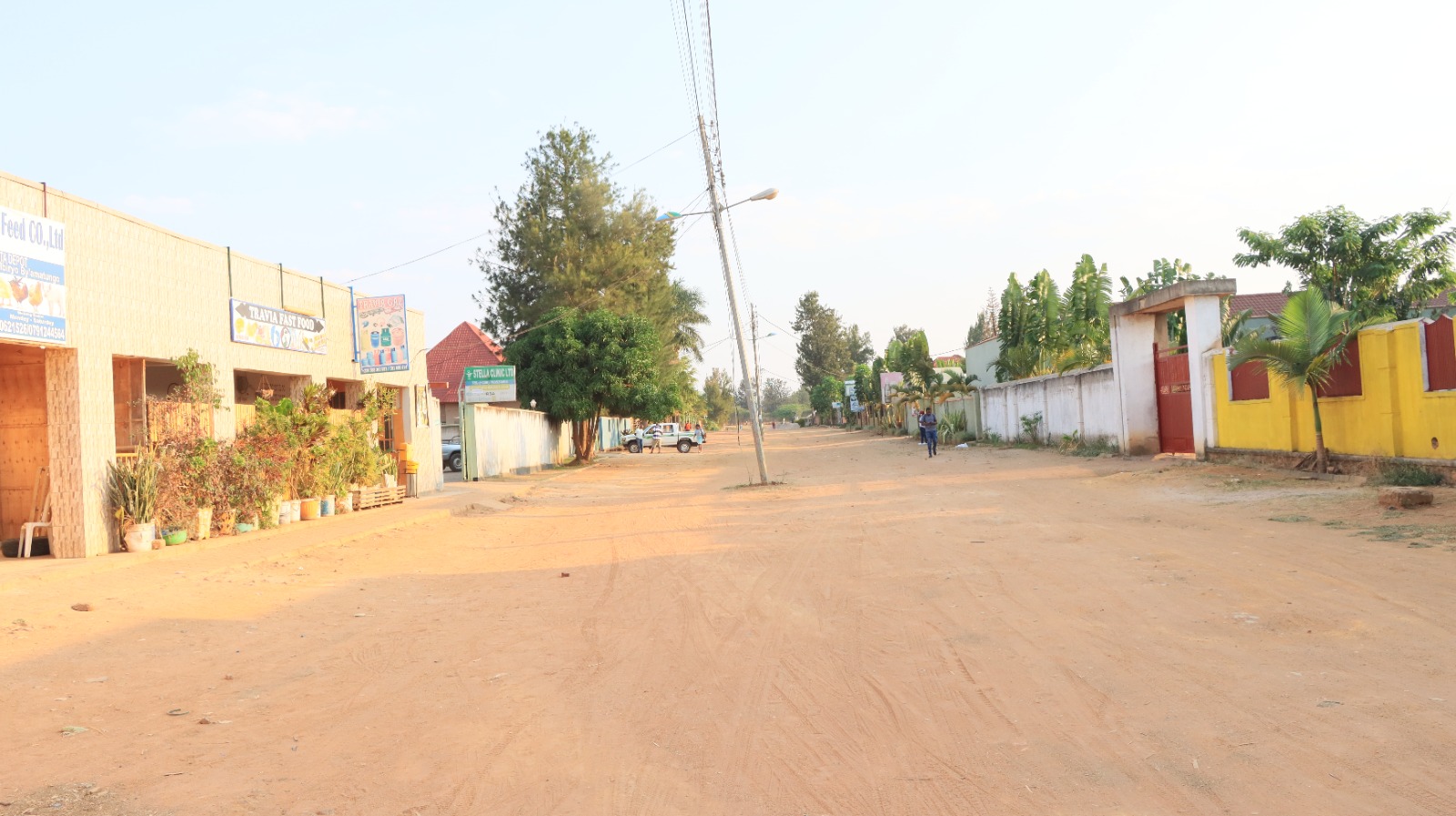 Undi muhanda uzakorwa, uva hepfo y'ahakorera iposita, ukanyura hagati y'ishuri rya La Racine na Laqinta Motel ukagera ku muhanda munini