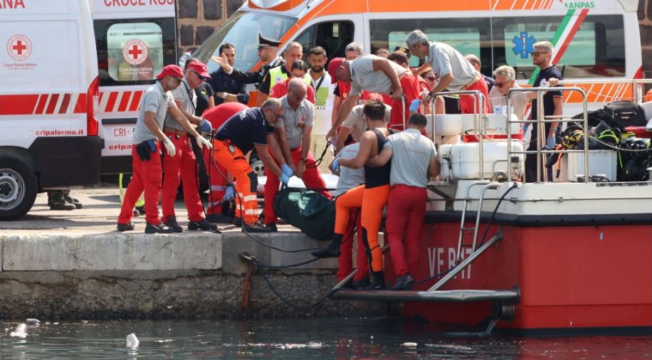 Ubwato bwarohamye butwaye abantu 22, mu gihe 15 ari bo bamaze gutabarwa kugeza ubu