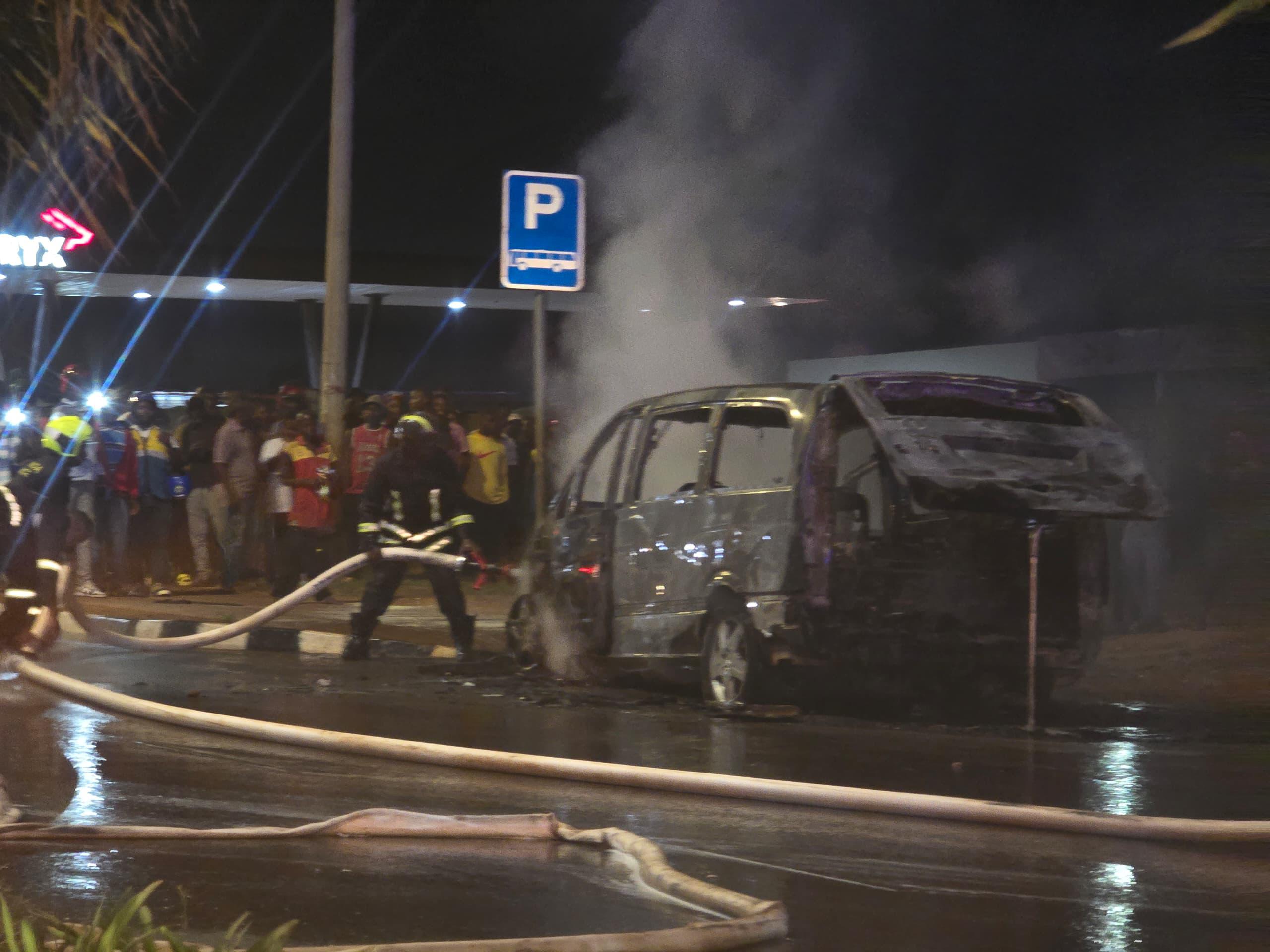 Inzego z'umutekano zahise zihagera zihutira kuzimya iyi nkongi