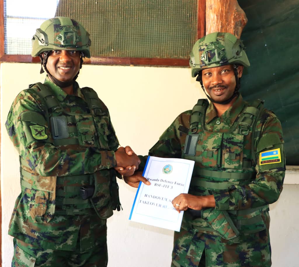 Maj Gen Alexis Kagame yahererekanyije ububasha na Maj Gen Ruvusha 