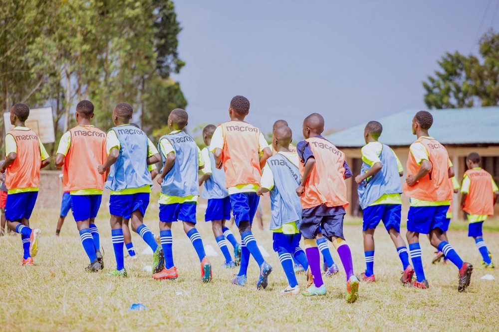 Ni ishuri ryatangiranye abana bafite imyaka hagati y'itandatu na 16