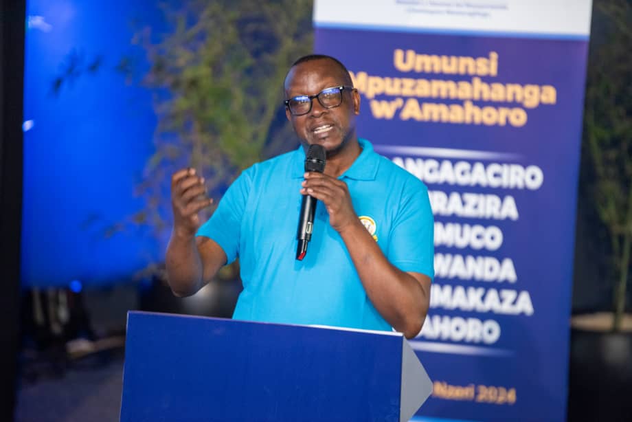 Minisitiri Bizimana yagaragaje ko ibyo u Rwanda rugezeho uyu munsi rubikesha ubudasa no kwishakamo ibisubizo