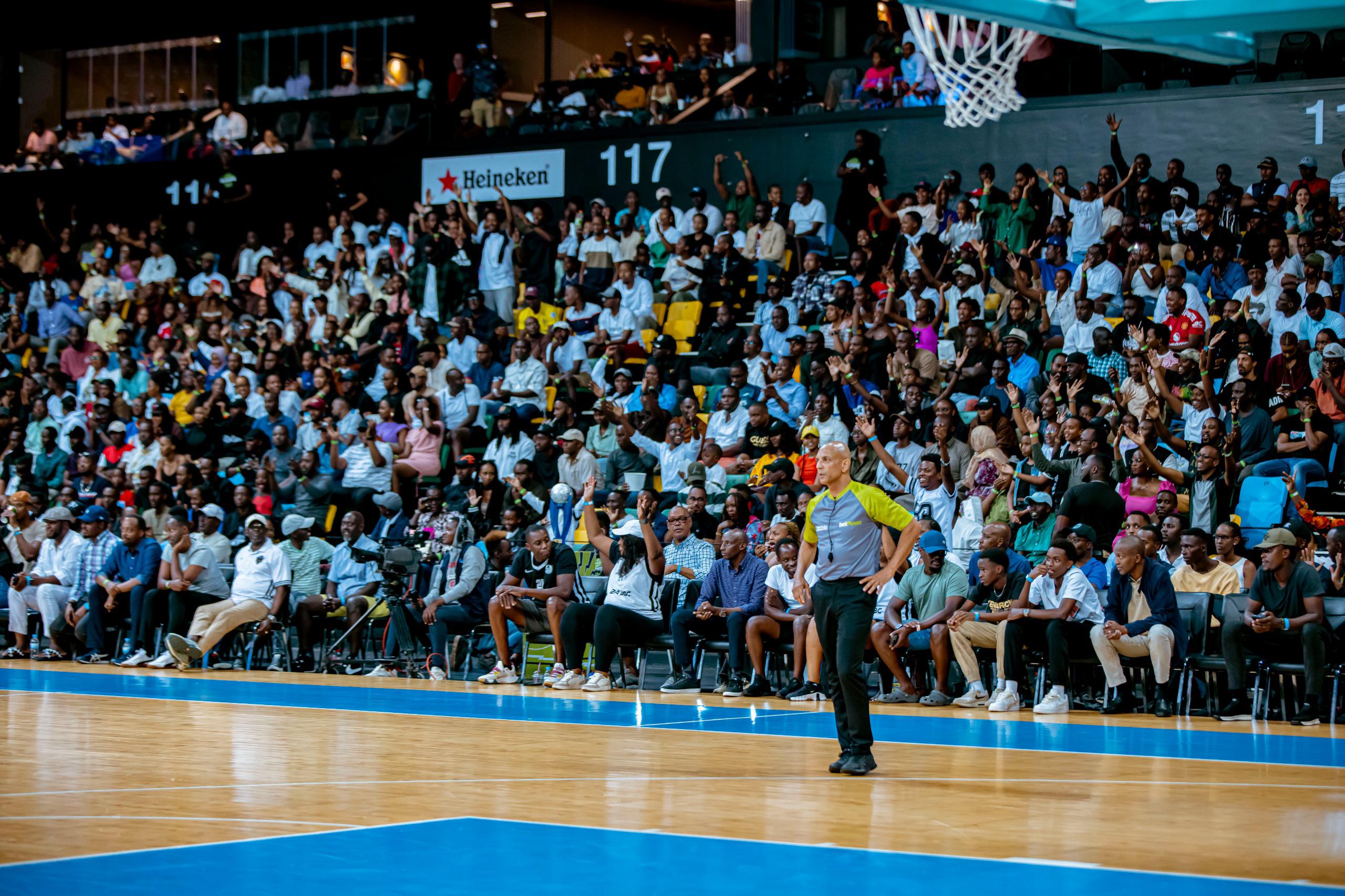 Abafana bari benshi muri BK Arena baje kwihera ijisho uyu mukino