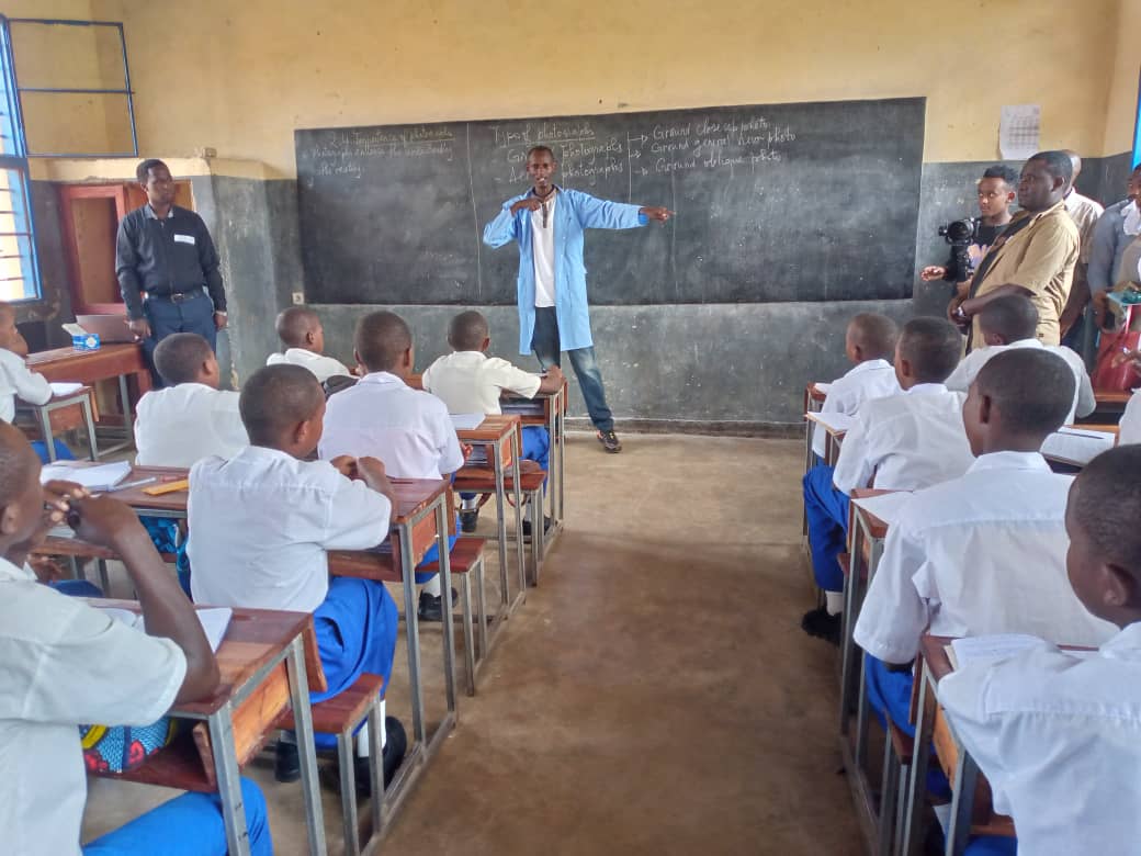 Abana bafite ubwo bumuga barafashwa ugasanga bigana na bagenzi babo batabufite