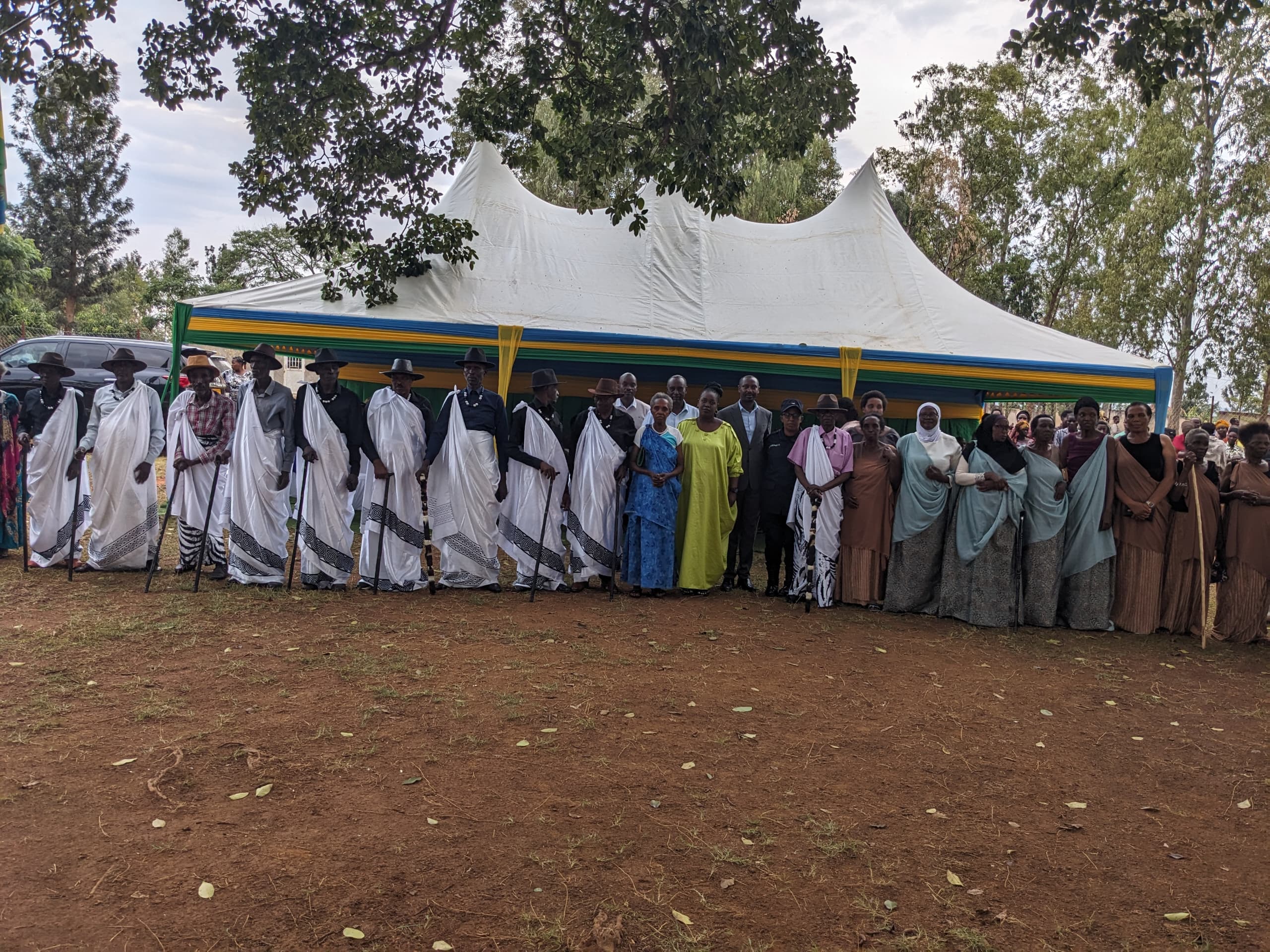 Abageze mu zabukuru bashima uko Leta yabitayeho mu buryo bwose 