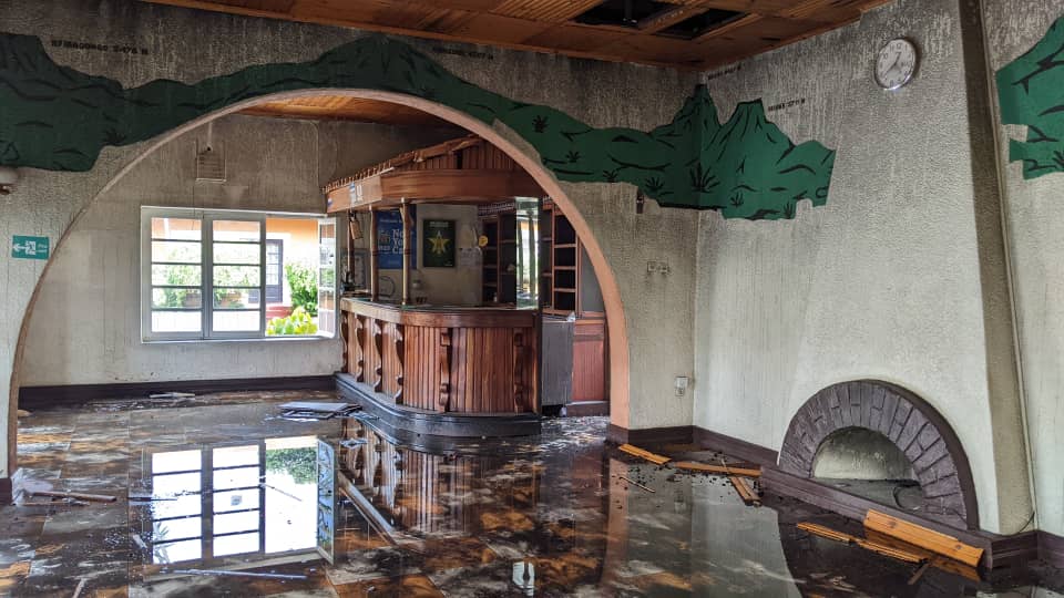 Nyiri Hotel Muhabura avuga ko yari asanzwe yarashyize inyubako n'ibikoresho byibasiwe n'inkongi mu bwishingizi