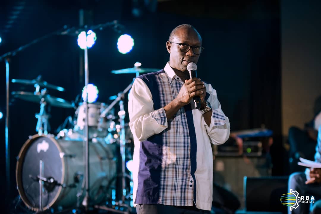 Padiri Mukuru wa Paruwasi ya St Michel, Consolateur Innocent