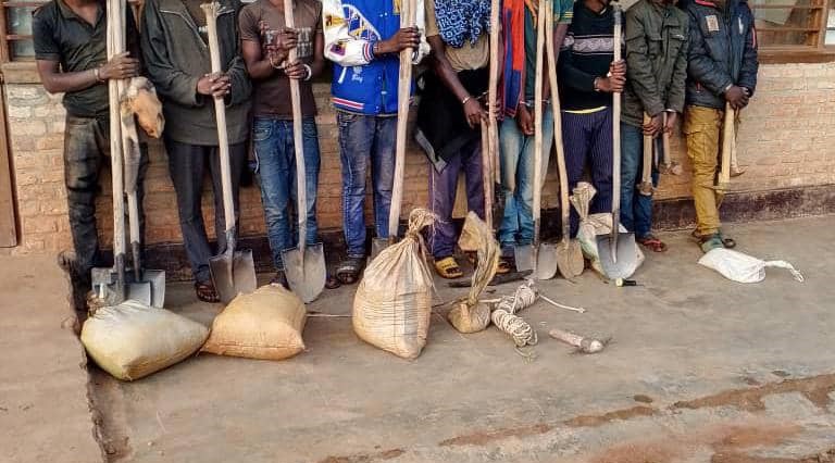 Abantu 41 bacafitiwe mu bucukuzi n