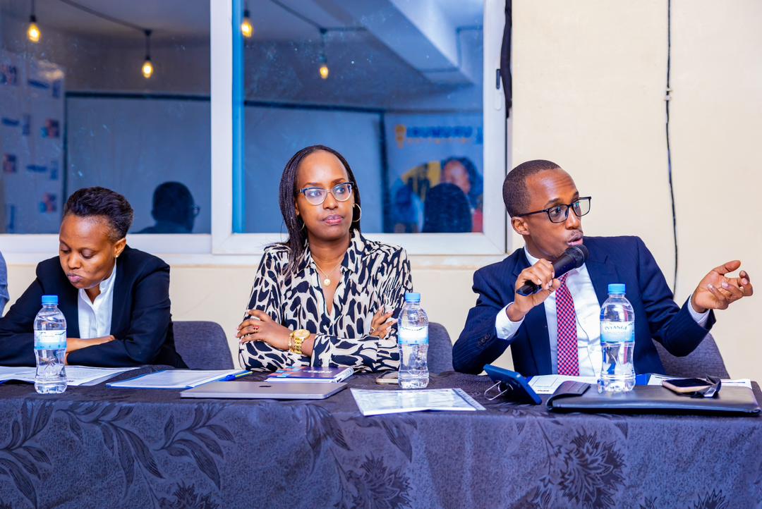 Nyuma yo kugaragaza umushinga abagize akanama nkemurampaka bahitaga babaza ibibazo nyirawo