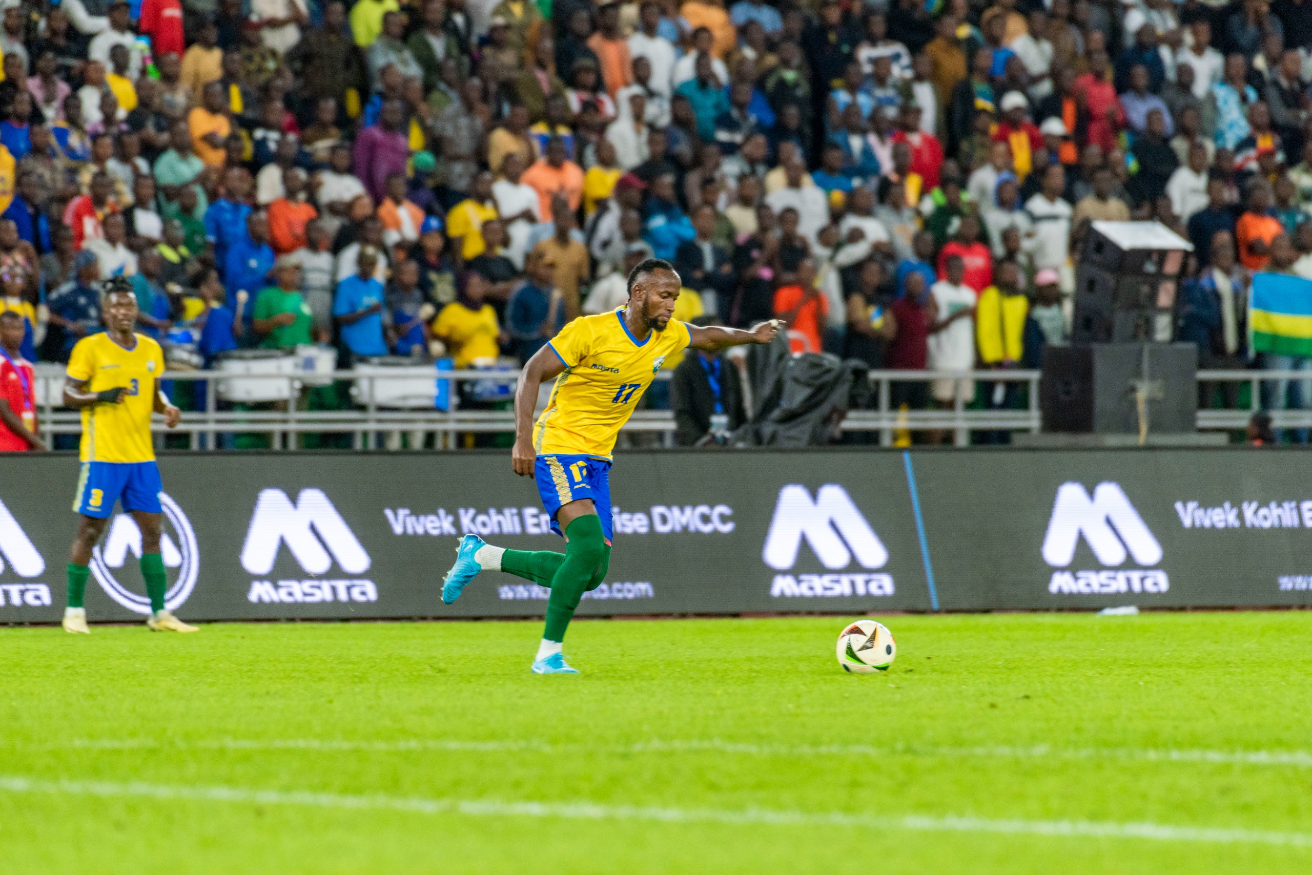 Myugariro Manzi Thierry, agenzura neza umupira