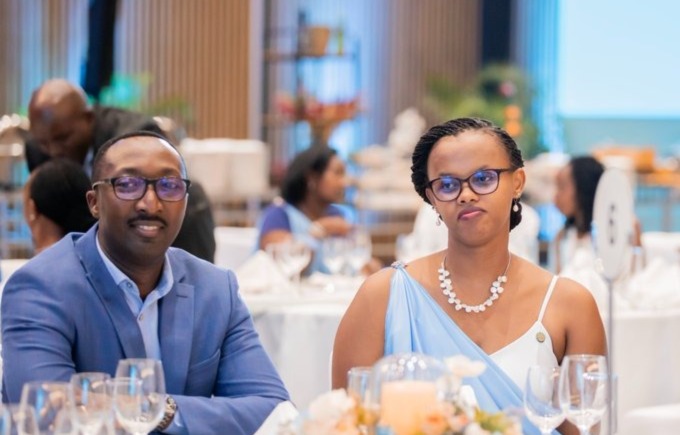 Abayobozi batandukanye bitabiriye igitaramo cy'inkera y'imihigo