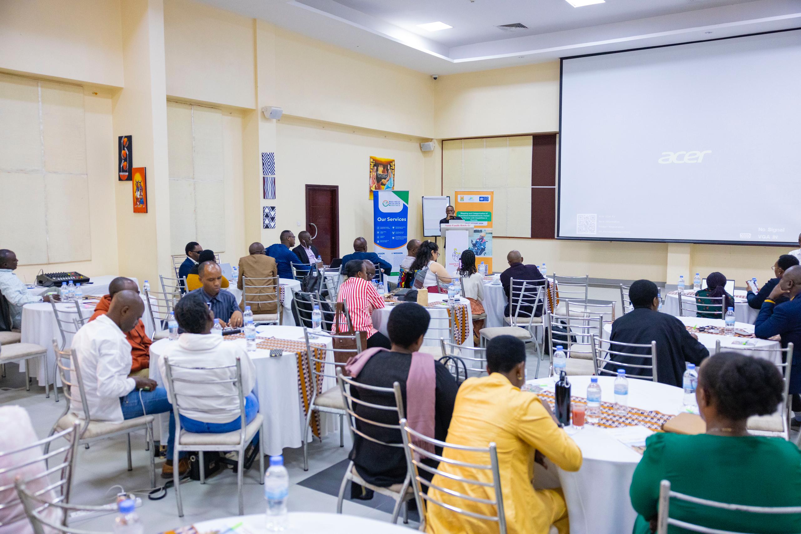 Abikorera bafite ubumuga bagaragaje imbogamizi zituma bakorera mu gihombo