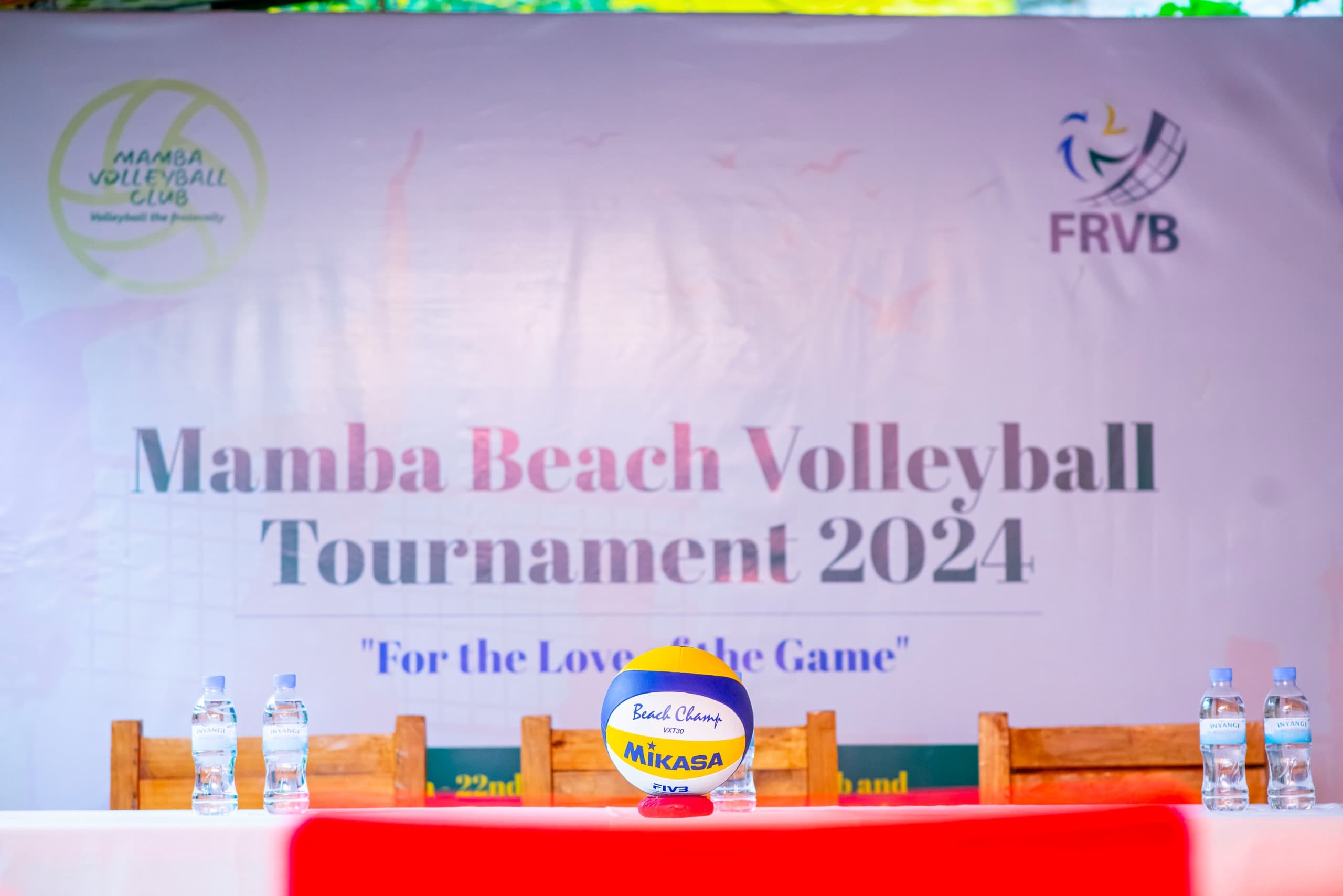 Mu babigize umwuga, amakipe yifuza kuza guhatana ari kwiyandikisha kugeza tariki 16 Ukuboza 2024