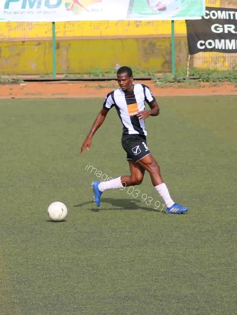 Umunya-Mali Souleymane Daffé ukina hagati mu kibuga yasinyiye Rayon Sports