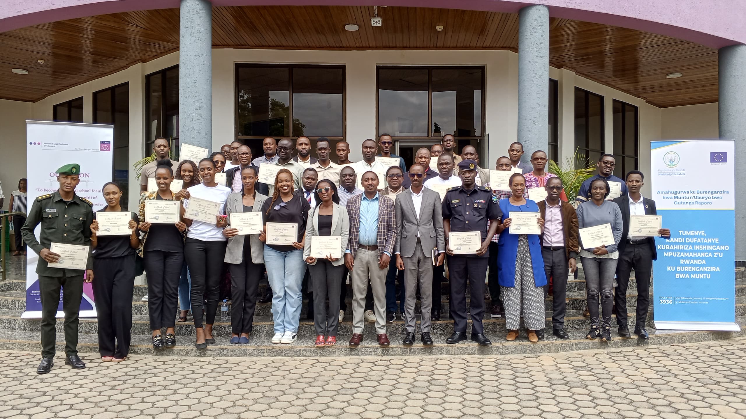 Abakozi bashinzwe iteganyabikorwa (Planners) mu bigo bamaze guhugurwa uko bagira uruhare mu kunoza raporo ku burenganzira bwa muntu