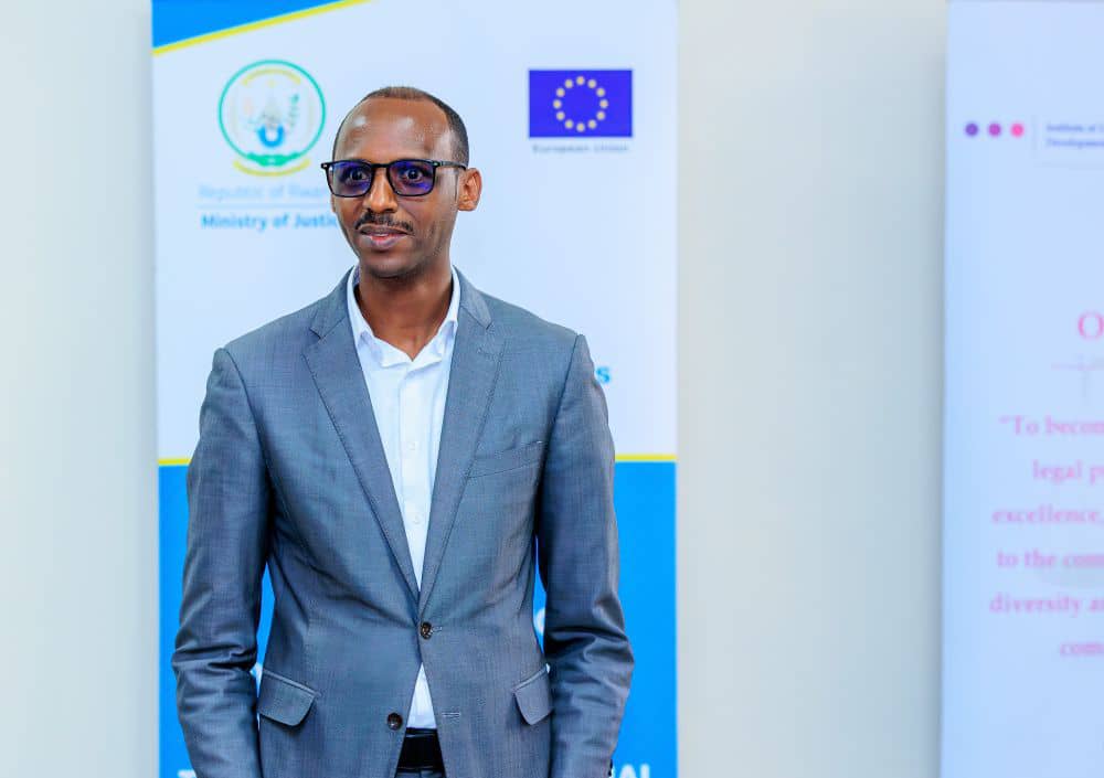 Ndengeyinka avuga ko raporo zikorwa n'imiryango mpuzamahanga zidateye ubwoba kuko iyo hari gukorwa isuzuma mpuzamahanga raporo z'u Rwanda ziba zitanga amakuru yari yagoretswe