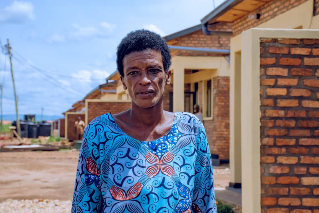 Nitegeka Esperance warokotse Jenoside utishoboye wamaze guhabwa icumbi mu Mudugudu w'ikitegererezo wa Nyagatare (Kinihira)