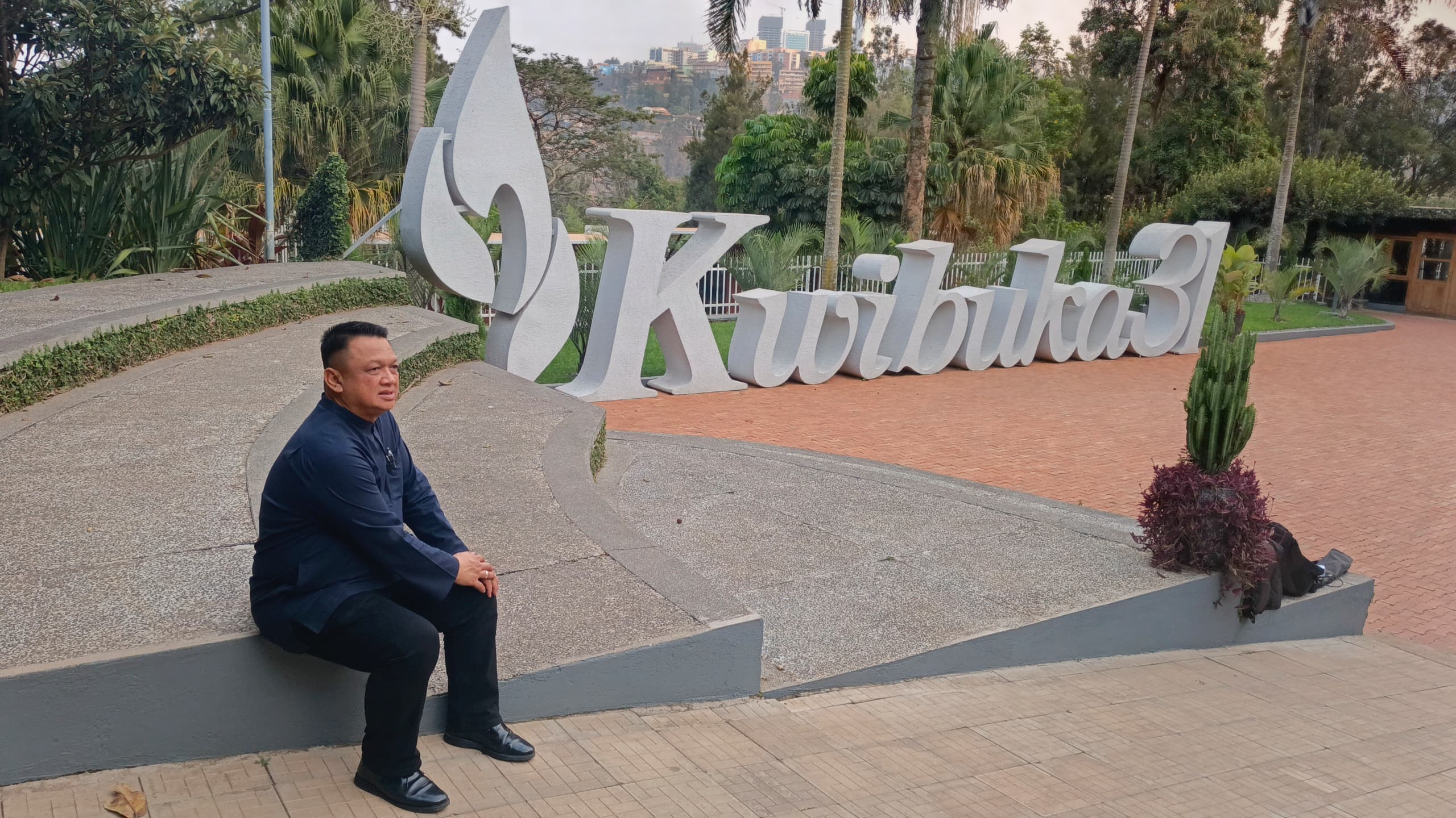 Igikomangoma Tuanku Syed Faizuddin Putra Jamalullail yababajwe n'ibyo yabonye ku rwibutso rwa Gisozi, ariko ashima uko u Rwanda rwiyubatse nyuma y'ibihe bibi rwanyuzemo