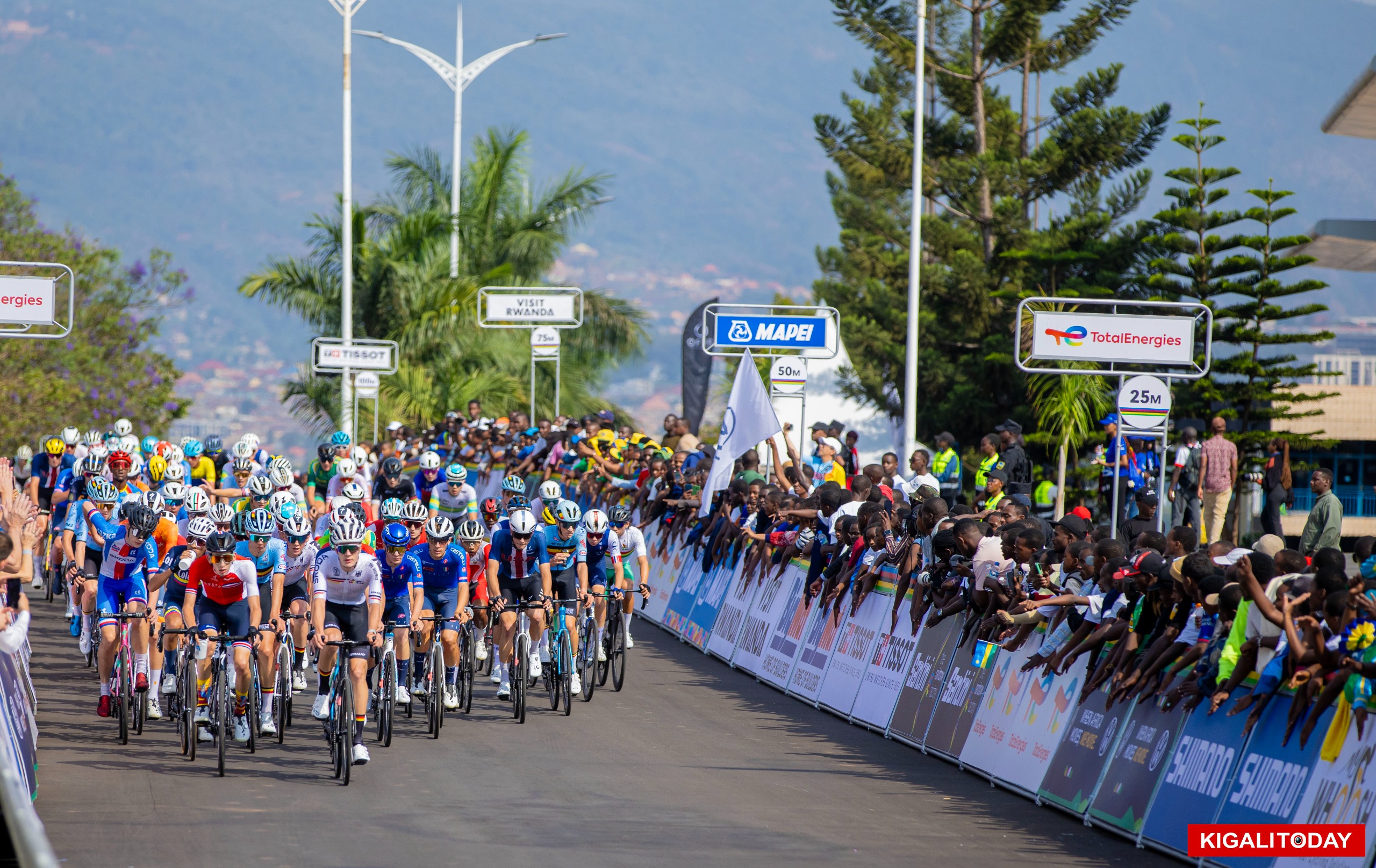 Umunsi wa kabiri wo gusiganwa mu muhanda wamaze gutangira