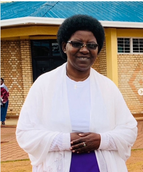 Mukamazimpaka Nathalie, umwe mu bo byemejwe ko babonekewe na Bikira Maria. Ubu yibera i Kibeho nk