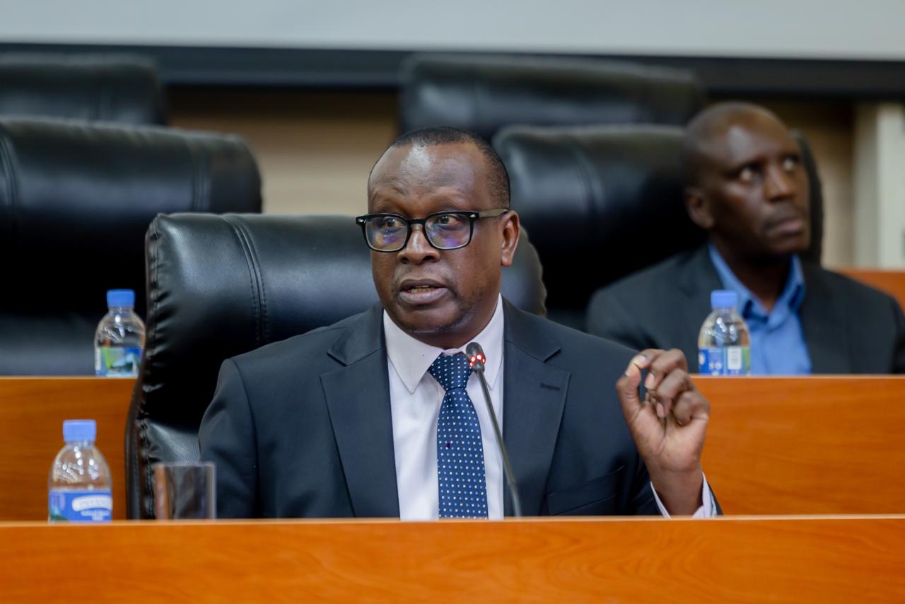 Minisitiri Dr. Jean Damascene Bizimana muri Sena