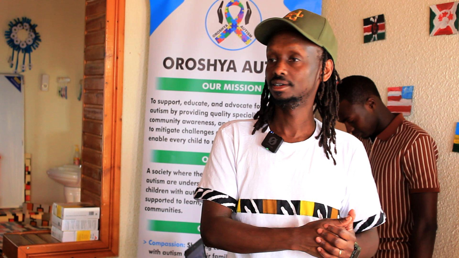 Kabarera atuye mu Bufaransa ariko nk'Umunyarwanda, aterwa ishema no kugira icyo amarira abanyantege nke