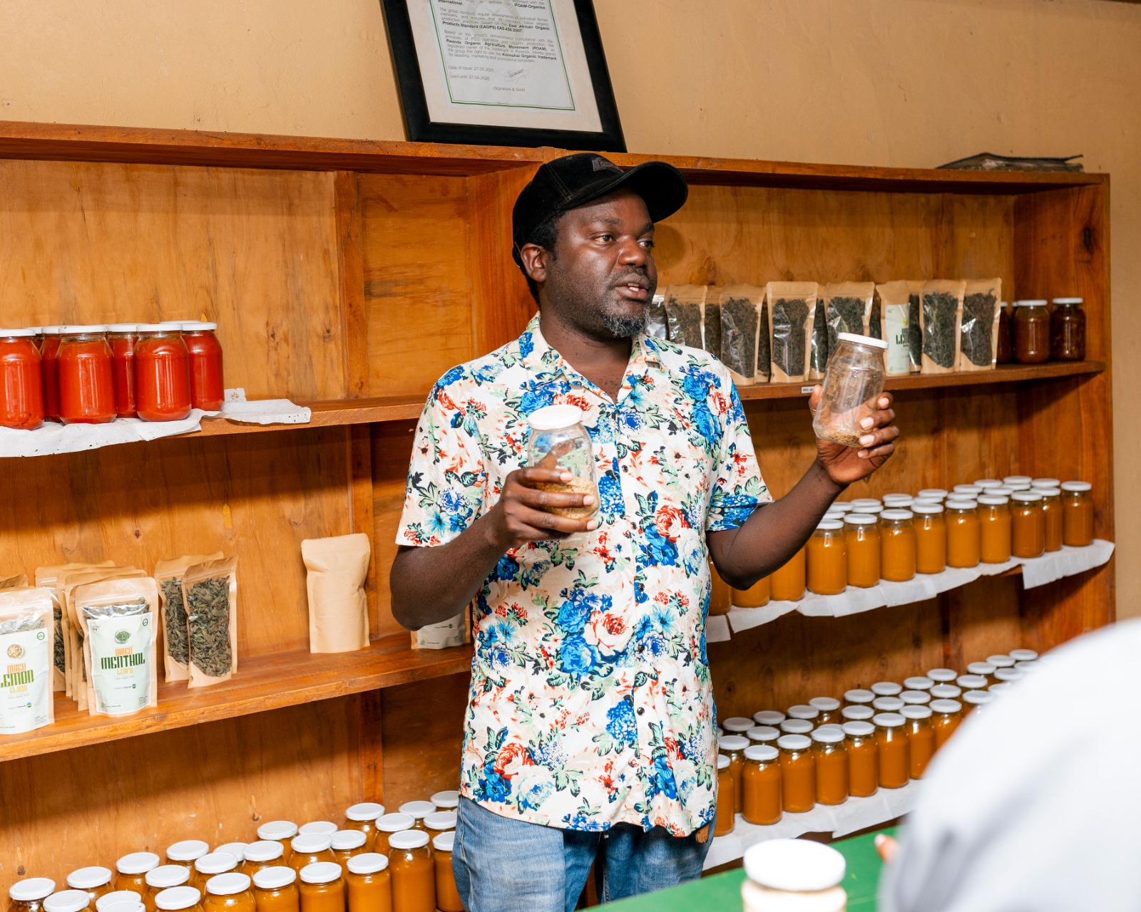 Ibirungo biva mu nyanya, umutobe, imbuto (seeds)...biva mu byo aba yahinze adakoresheje amafumbire mvaruganda n'imiti ya kizungu