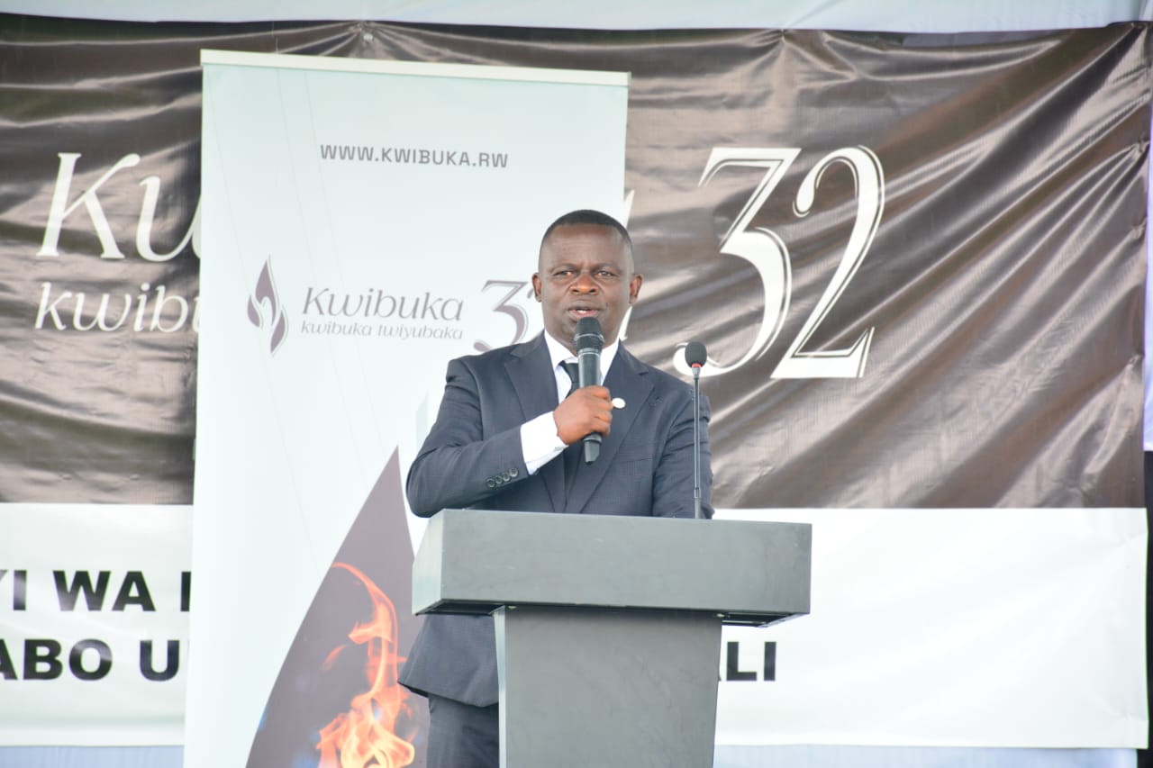 Umunyamabanga Nshingwabikorwa w'Umurenge wa Jali, Iyamuremye François, yashimiye abaje kwifatanya na bo mu kwibuka, yihanganisha abarokotse Jenoside yakorewe Abatutsi, abizeza ko ubuyobozi buzakomeza kubaba hafi