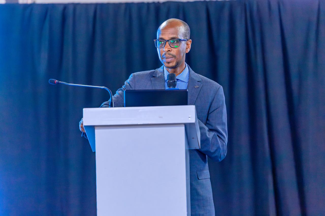 Umuyobozi Mukuru wa HEC, Dr. Edward Kadozi